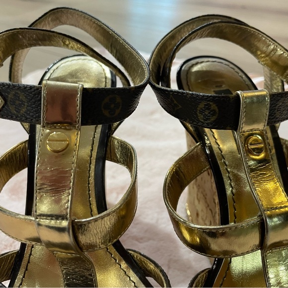 Louis Vuitton cork platform wedges, gold and brown leather heels. Size 37 - Picture 10 of 16